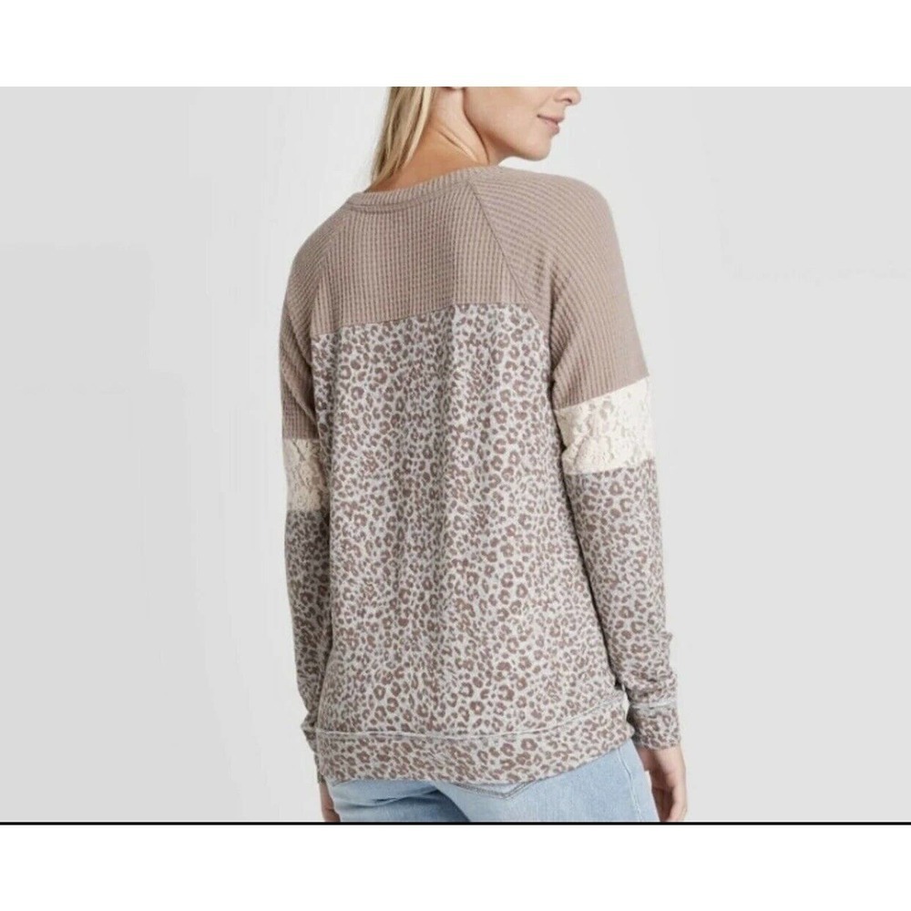 Leopard Print Raglan Long Sleeve Pullover Top Size XS - Picture 2 of 5